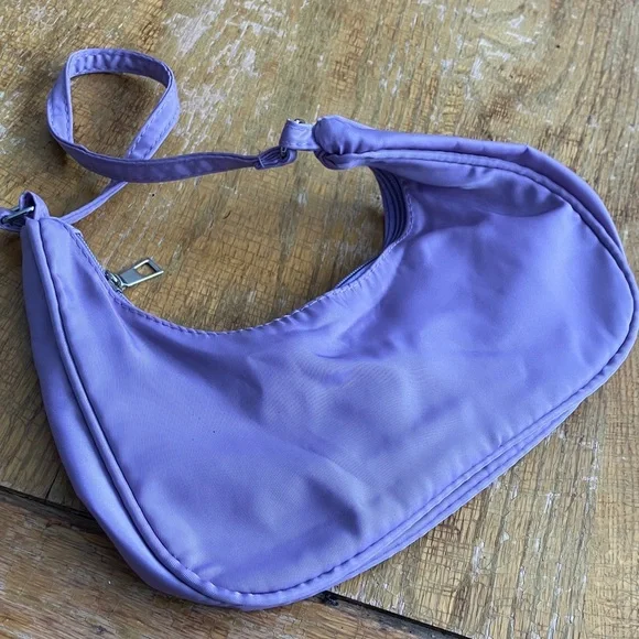 Elegant Lavender Shoulder Bag - Picture 1 of 7